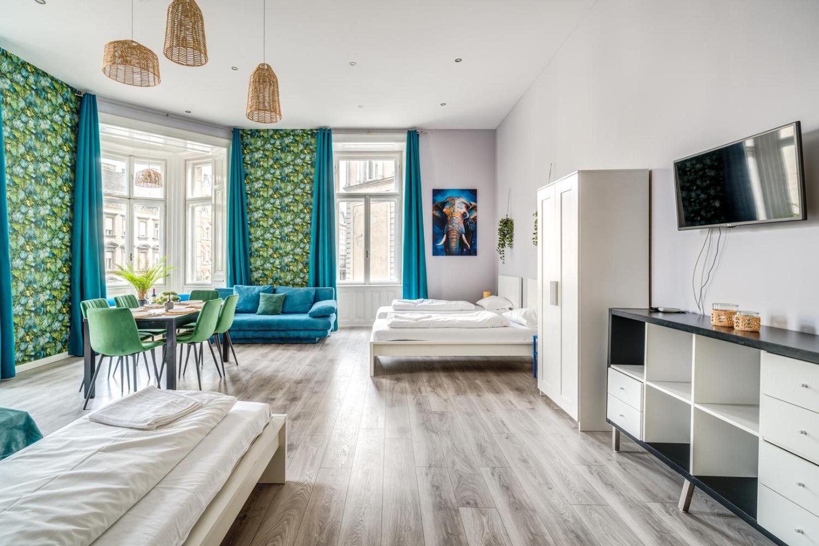Downtown Delight - Erzsebet Blvd - 13 Ppl Apartment Budapest Luaran gambar