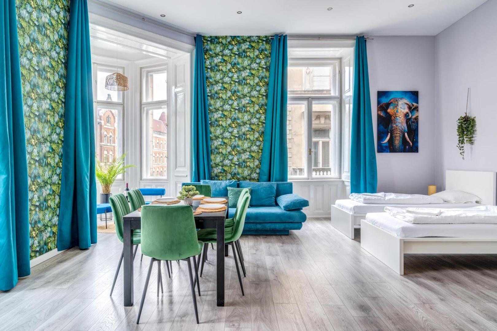 Downtown Delight - Erzsebet Blvd - 13 Ppl Apartment Budapest Luaran gambar