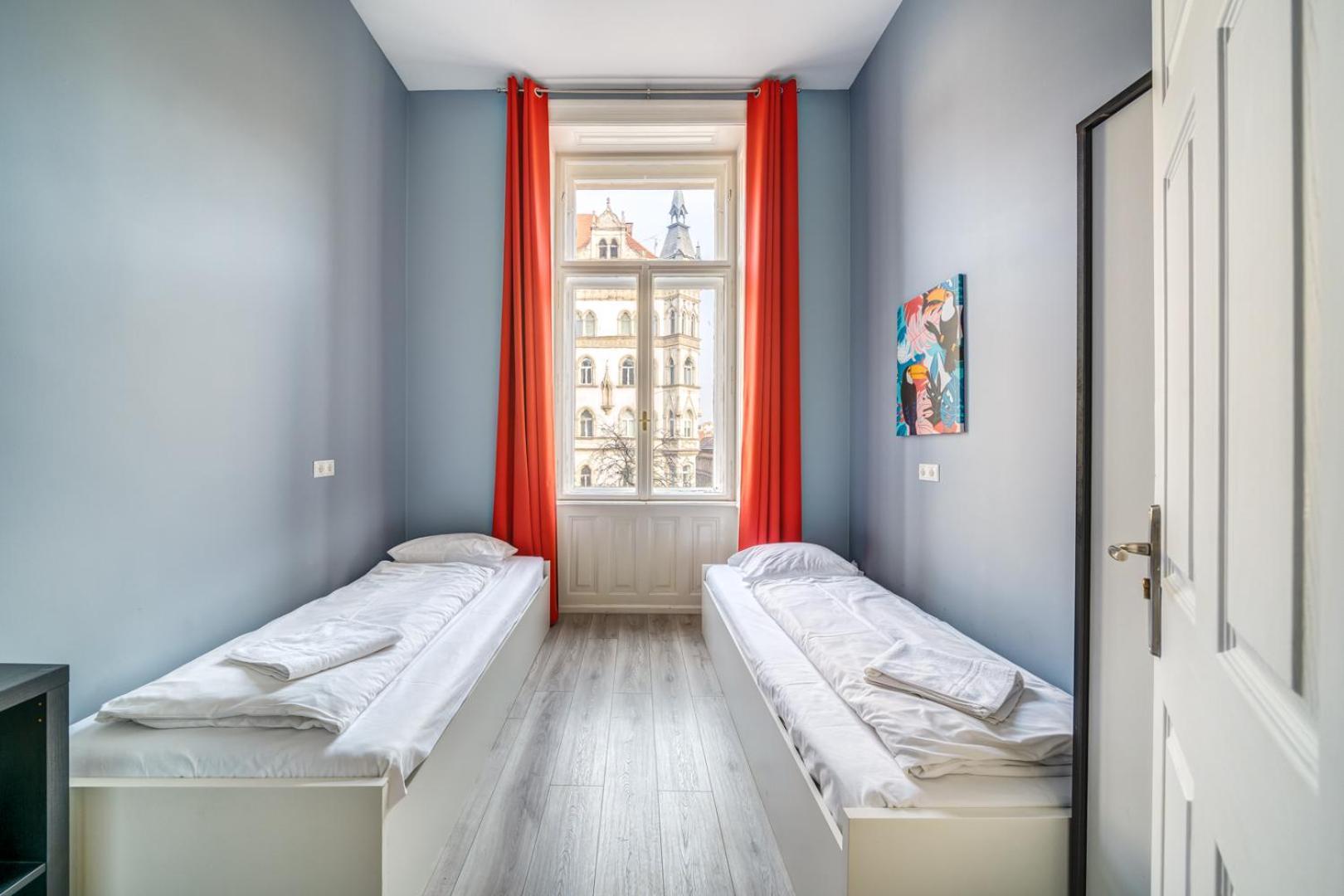 Downtown Delight - Erzsebet Blvd - 13 Ppl Apartment Budapest Luaran gambar