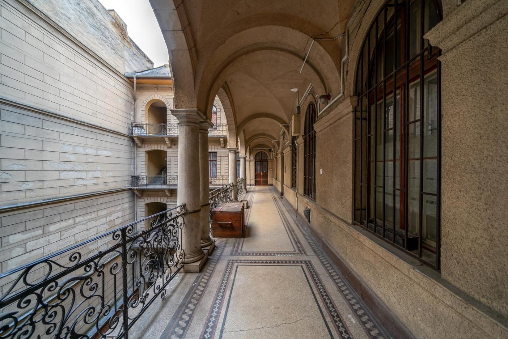 Downtown Delight - Erzsebet Blvd - 13 Ppl Apartment Budapest Luaran gambar