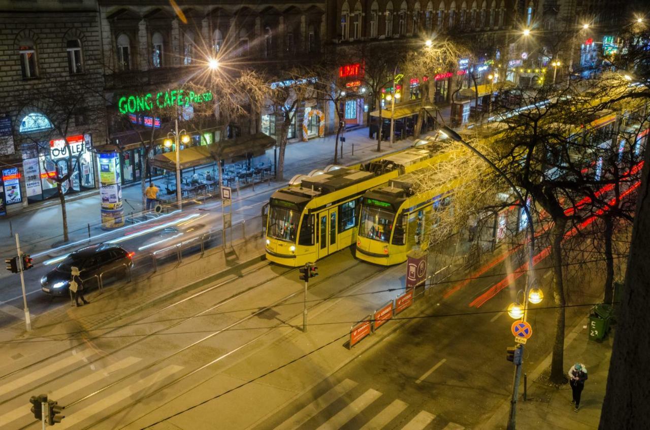 Downtown Delight - Erzsebet Blvd - 13 Ppl Apartment Budapest Luaran gambar